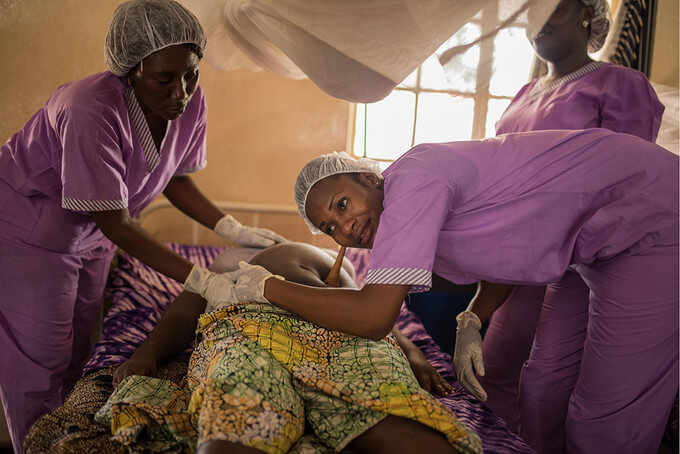 How a Midwife can Save Moms Around the World