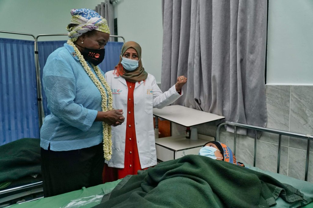 Dr. Kanem with midwife Shrook and a new mom. 