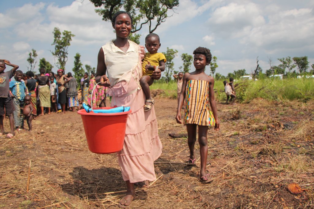 Ester and her children fled violence in the Democratic Republic of the Congo. They have just arrived to safety in northeast Angola. Your support makes a better future possible. 