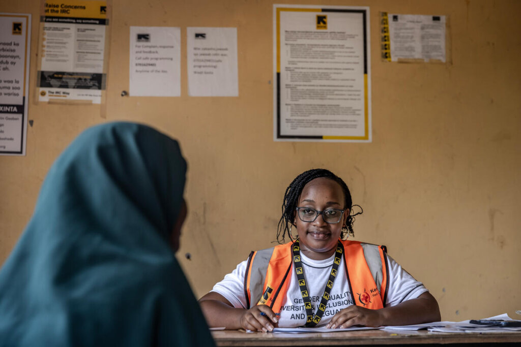 Senior WPEO Jane talking to a Somali refugee about GBV & SRH at Hagadera refugee camp, Daadab