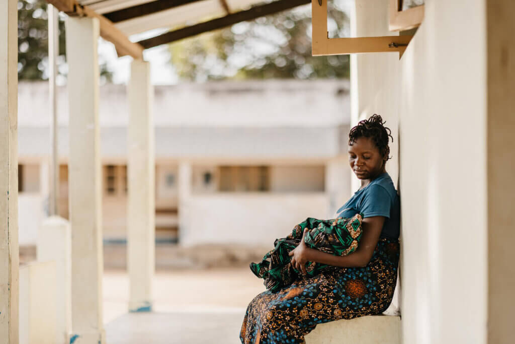 Esperanca, an adolescent, gave birth to her first child at age 15. She had to receive a cesarean section. © UNFPA Mozambique/Mbuto Machili