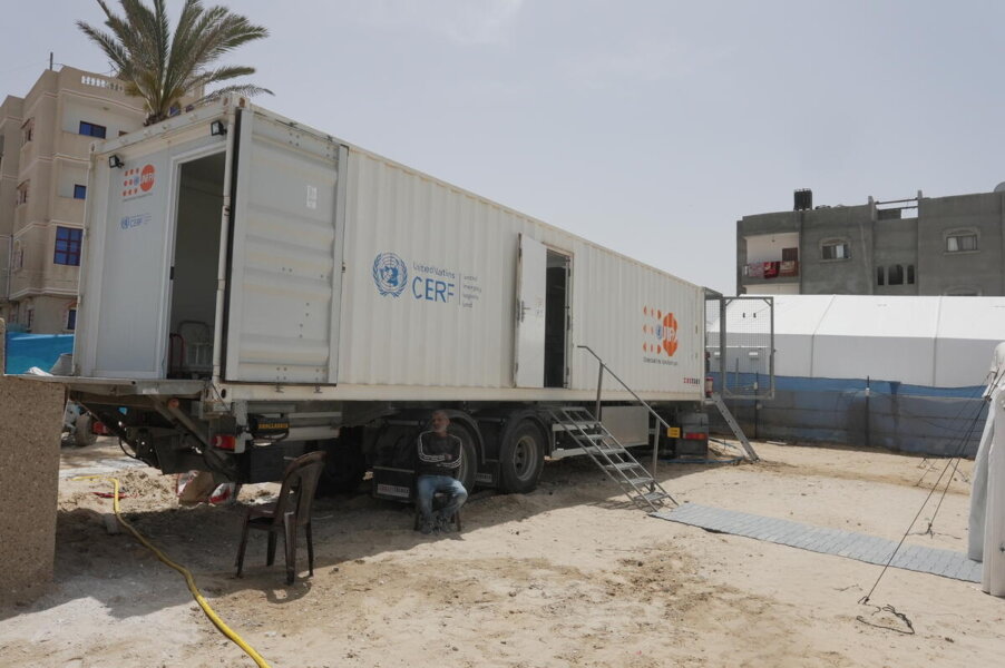 The last mile of care – UNFPA staff go above and beyond to reach women and girls 