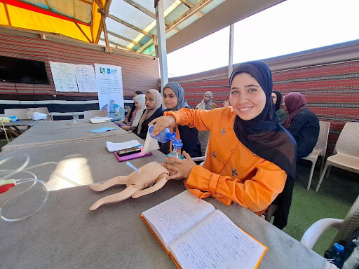 SUPPORTING MIDWIFERY STUDENTS